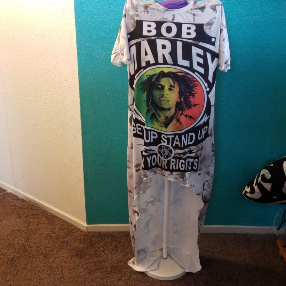 Over sized graphic shirt high/low
